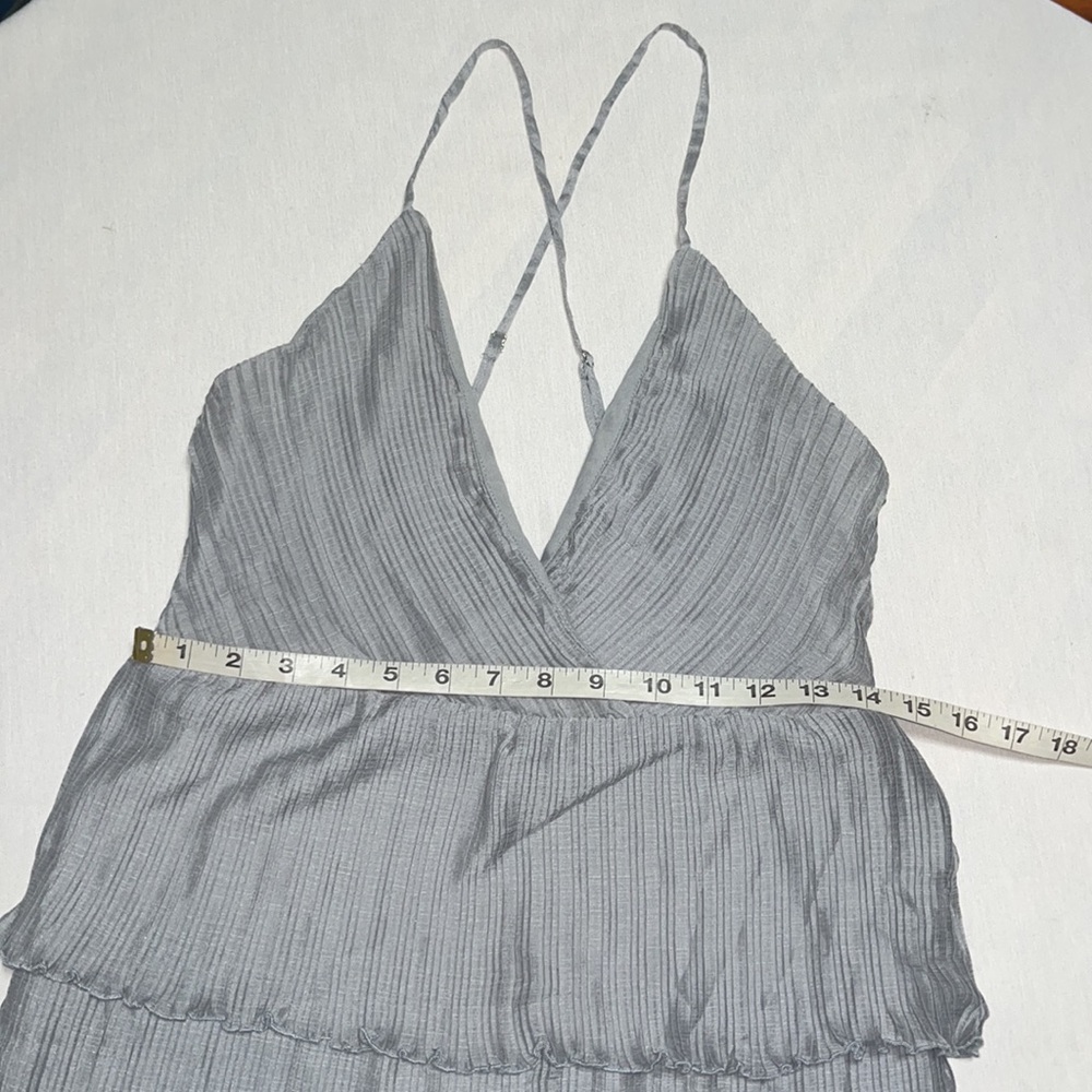 LULUS CHEERS AND TIERS GREY
CHIFFON PLEATED SURPLICE TIERED Mini
DRESS M - Picture 10 of 14